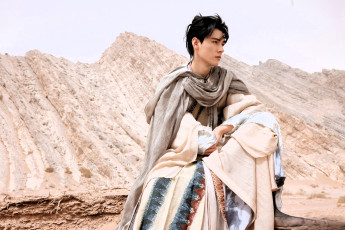 Картинка мужчины gong+jun+|+simon+gong актер наряд скалы