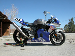 Картинка yamaha мотоциклы