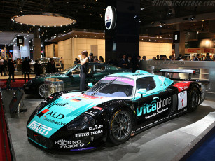 Картинка maserati mc12 автомобили выставки уличные фото