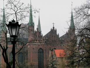 Картинка города католические соборы костелы аббатства