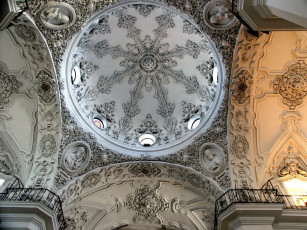 Картинка интерьер убранство роспись храма