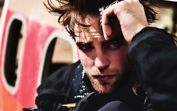 Картинка мужчины robert pattinson бородка