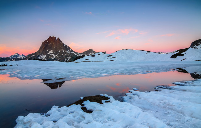 Обои картинки фото природа, реки, озера, пейзаж, отражение, озеро, горы, igor, galarza, облака, закат, небо