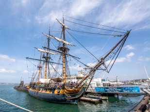 Картинка hms+surprise корабли парусники мачты паруса