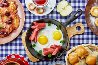 Картинка еда вторые+блюда хлеб яблоки сосиски яичница