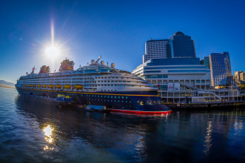 Картинка disney+wonder +seeing корабли лайнеры лайнер круиз