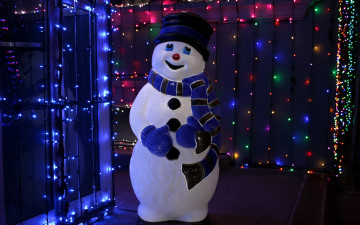 Картинка праздничные снеговики снеговик