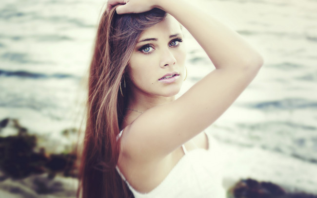 Обои картинки фото девушки, - лица,  портреты, русая, лицо, сарафан, море