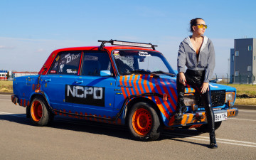 Картинка автомобили -авто+с+девушками lada 2107