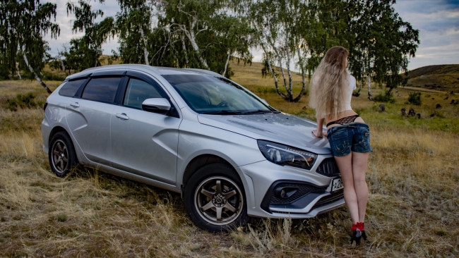 Обои картинки фото автомобили, -авто с девушками, lada, vesta, sw