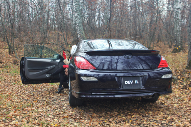 Обои картинки фото автомобили, -авто с девушками, toyota, solara, сoupe, amethyst