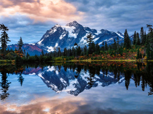 Картинка природа реки озера облака горы лес осень озеро