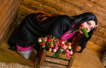 Картинка девушки -+креатив +косплей образ косплей наряд костюм свиток ящик цветы