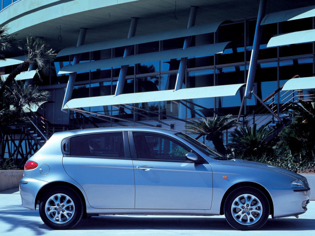 Обои картинки фото автомобили, alfa, romeo