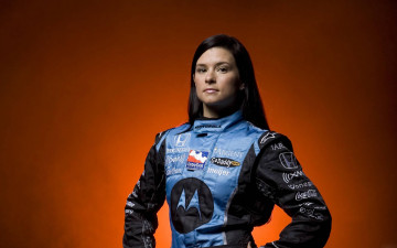 Картинка Danica+Patrick девушки   комбинезон