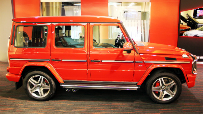 Обои картинки фото mercedes, автомобили, benz, скорость, мощь, автомобиль, внедорожник