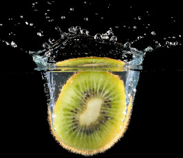 Картинка еда киви вода брызги