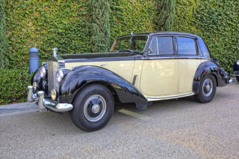 Картинка rolls-royce автомобили выставки+и+уличные+фото автошоу выставка