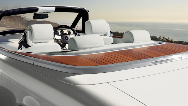 Обои картинки фото автомобили, фрагменты автомобиля, салон, phantom, rolls-royce, море, кабриолет