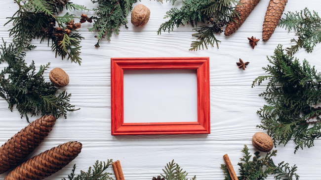 Обои картинки фото праздничные, - разное , новый год, орехи, шишки, рамка