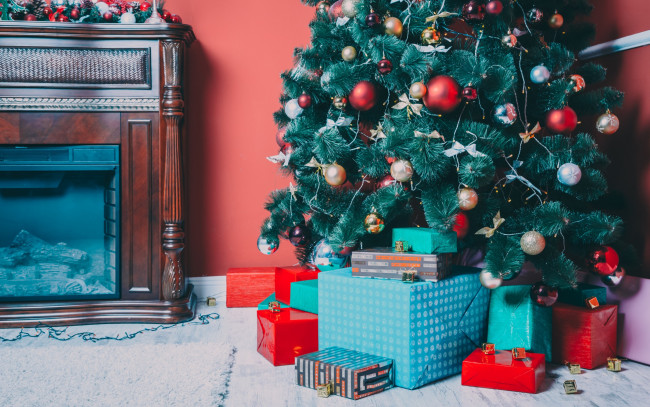 Обои картинки фото праздничные, ёлки, подарки, елка, камин