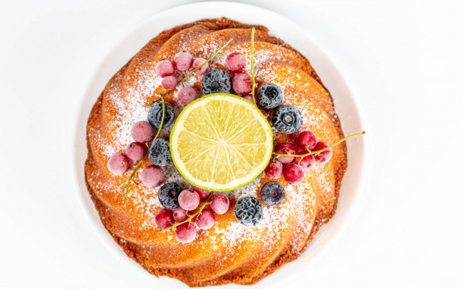 Обои картинки фото еда, пироги, лимон, пирог, ягоды