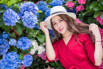 Картинка девушки -+азиатки девушка шляпа гортензия