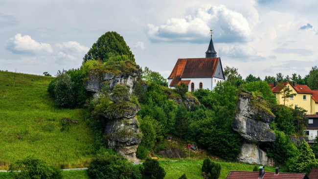 Обои картинки фото small village in bavaria, germany, города, - католические соборы,  костелы,  аббатства, small, village, in, bavaria
