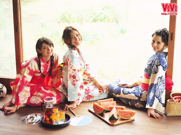 Обои картинки фото бренды, vivi