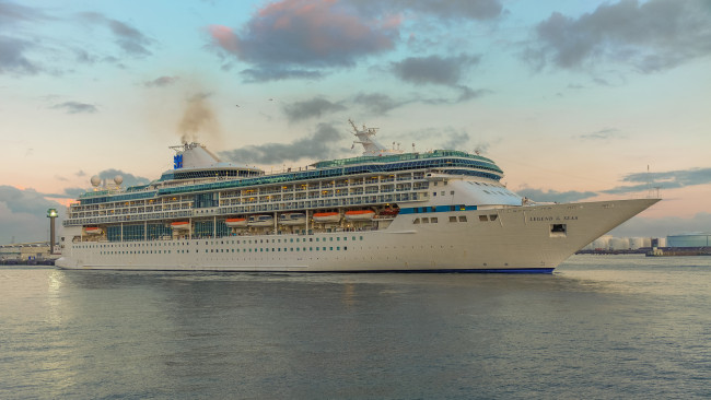 Обои картинки фото legend of the seas, корабли, лайнеры, круиз, лайнер