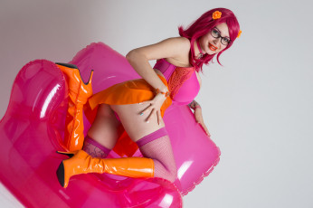 Картинка девушки ariane+saint-amour взгляд фон улыбка девушка