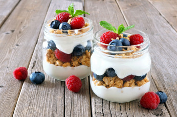 Картинка еда мороженое +десерты десерт ягоды черника малина