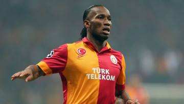 Картинка спорт футбол спортсмен galatasaray форма didier drogba