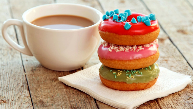 Обои картинки фото еда, хлеб,  выпечка, выпечка, пончики, глазурь