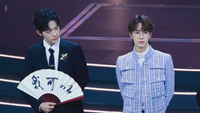 Обои картинки фото разное, знаменитости, ван, ибо, сяо, чжань, сцена, веер