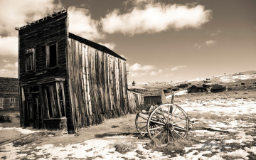 Картинка разное развалины руины металлолом дом облака