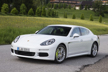 Картинка 2014+porsche+panamera+s+e-+hybrid автомобили porsche белый panamera дорога