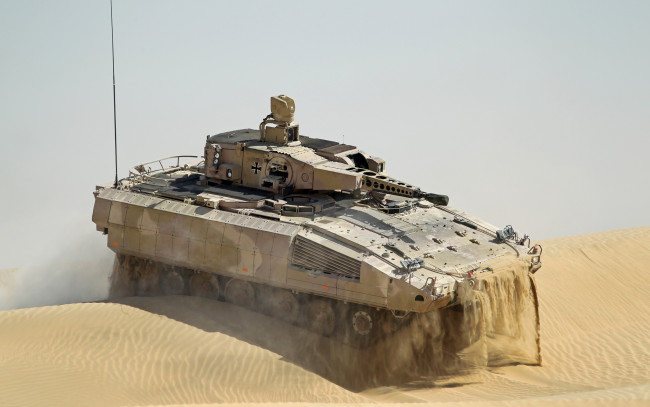 Обои картинки фото техника, военная техника, песок