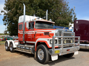 Картинка ford+ltl автомобили ford+trucks тяжелый тягач седельный грузовик