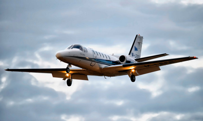 Обои картинки фото авиация, пассажирские самолёты, полет