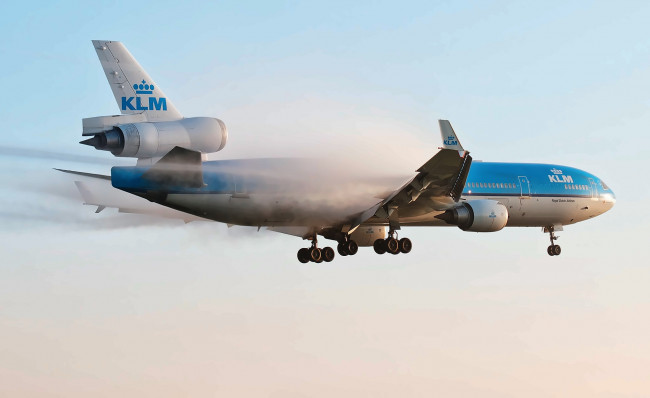 Обои картинки фото авиация, пассажирские самолёты, авиалайнер