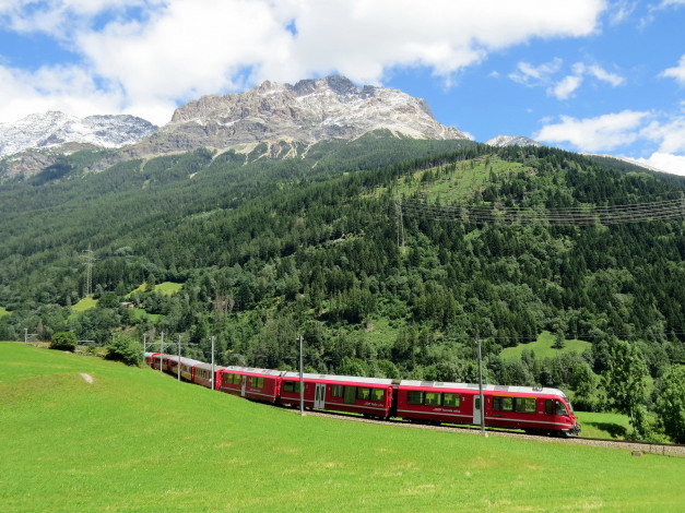 Обои картинки фото техника, поезда, горы, облака, поезд