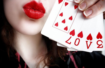 Картинка разное губы алая помада карты