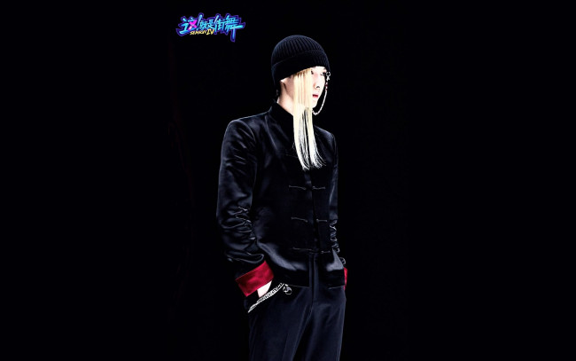 Обои картинки фото мужчины, zhang yixing, танцор, шапка, прядь