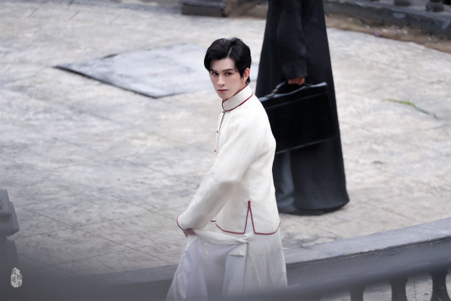 Обои картинки фото мужчины, zhu zanjin, актер, костюм