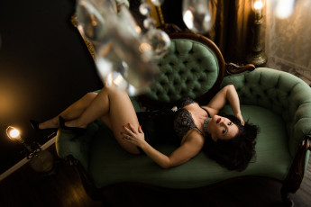 Картинка девушка+-+girl девушки -+брюнетки +шатенки девушка женщина брюнетка темноволосая сексуальная модель звезда позирует разная обувь верхняя стильная одежда нижнее эротическое бельё трусы лифчик колготки чулки аксессуары макияж и множество элементов на фотографии