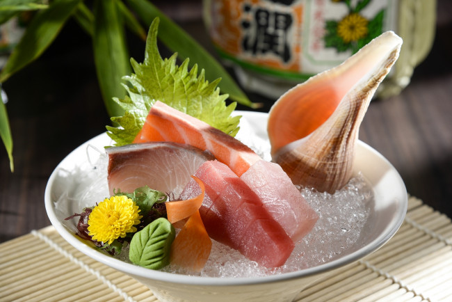 Обои картинки фото еда, рыба,  морепродукты,  суши,  роллы, японская, кухня