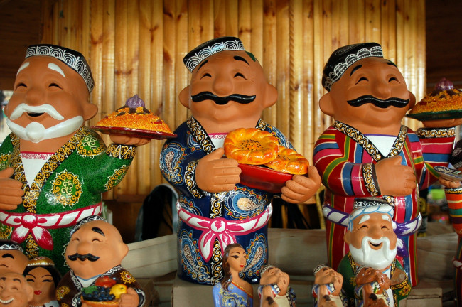 Обои картинки фото разное, сувениры, национальный, костюм