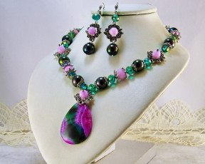 Картинка разное украшения +аксессуары +веера украшение фон бусы серьги ожерелье бижутерия