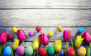 Картинка праздничные пасха весна decoration colorful wood easter тюльпаны tulips spring яйца крашеные eggs flowers happy цветы